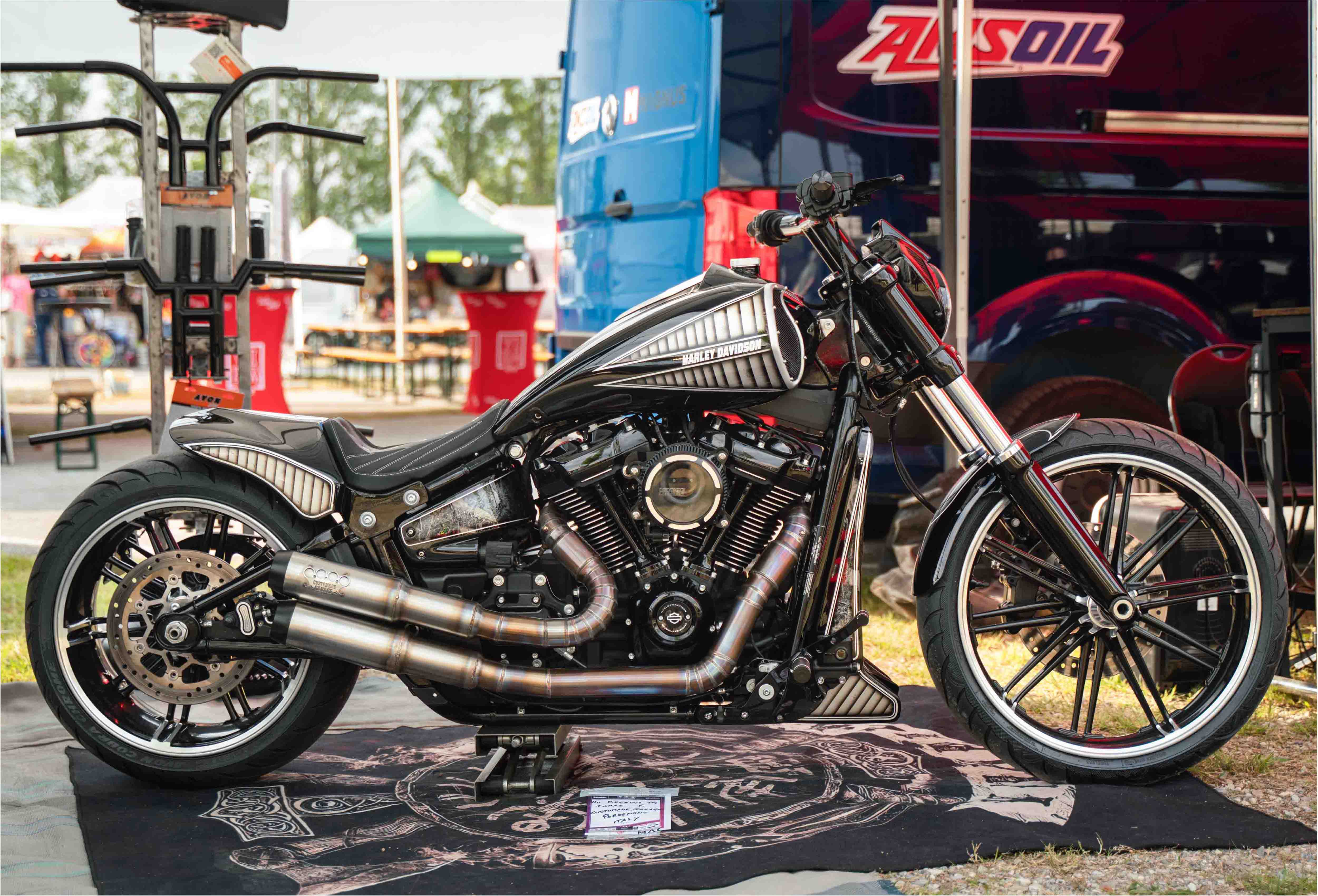 Custom Bike Show 11